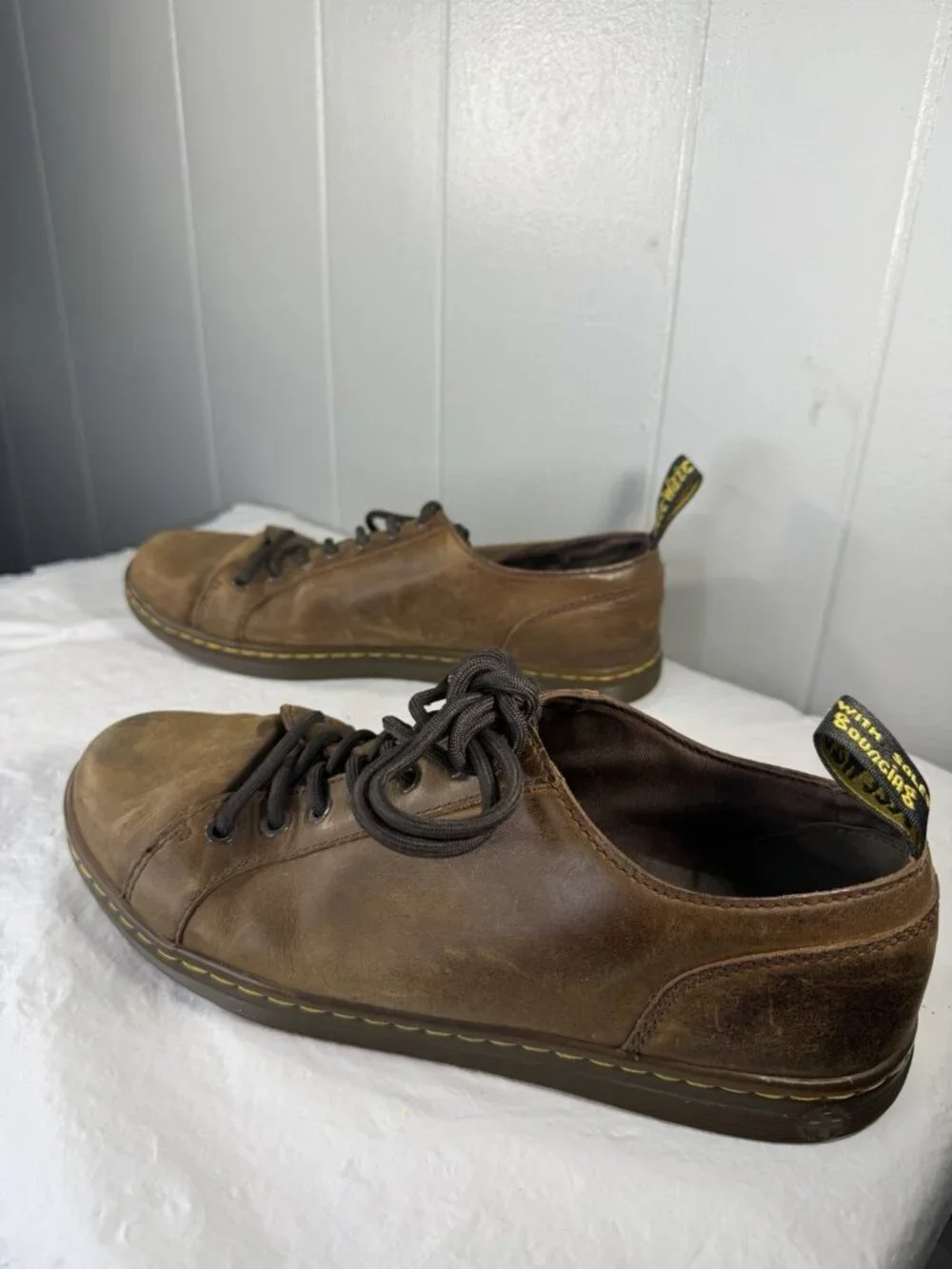 Dr. Martens Brown Leather lace up Distress Calmont Men's Shoes Size 10 M